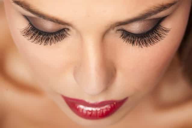 Lash lift: il lifting ciglia per averle folte e incurvate a lungo 2 lash lift il lifting ciglia per averle folte e incurvate a lungo