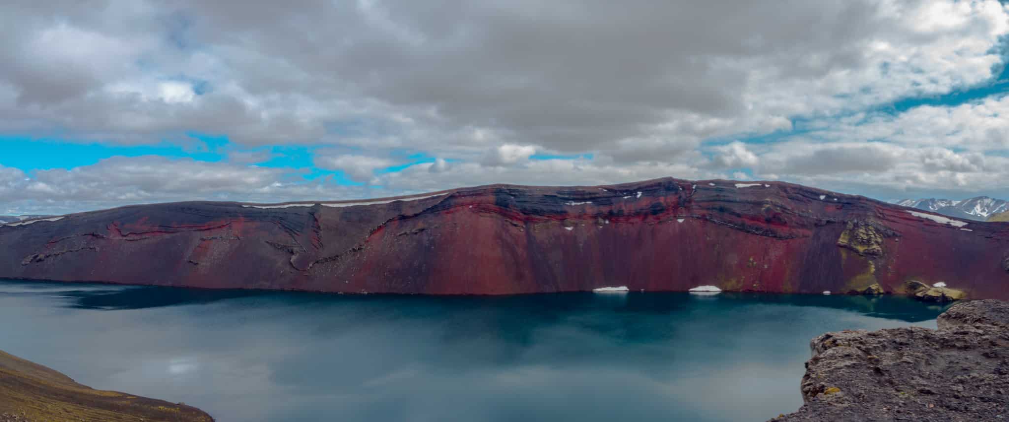 Escursione di trekking al lago del cratere di Ljotipollur Escursione di trekking al lago del cratere di Ljotipollur