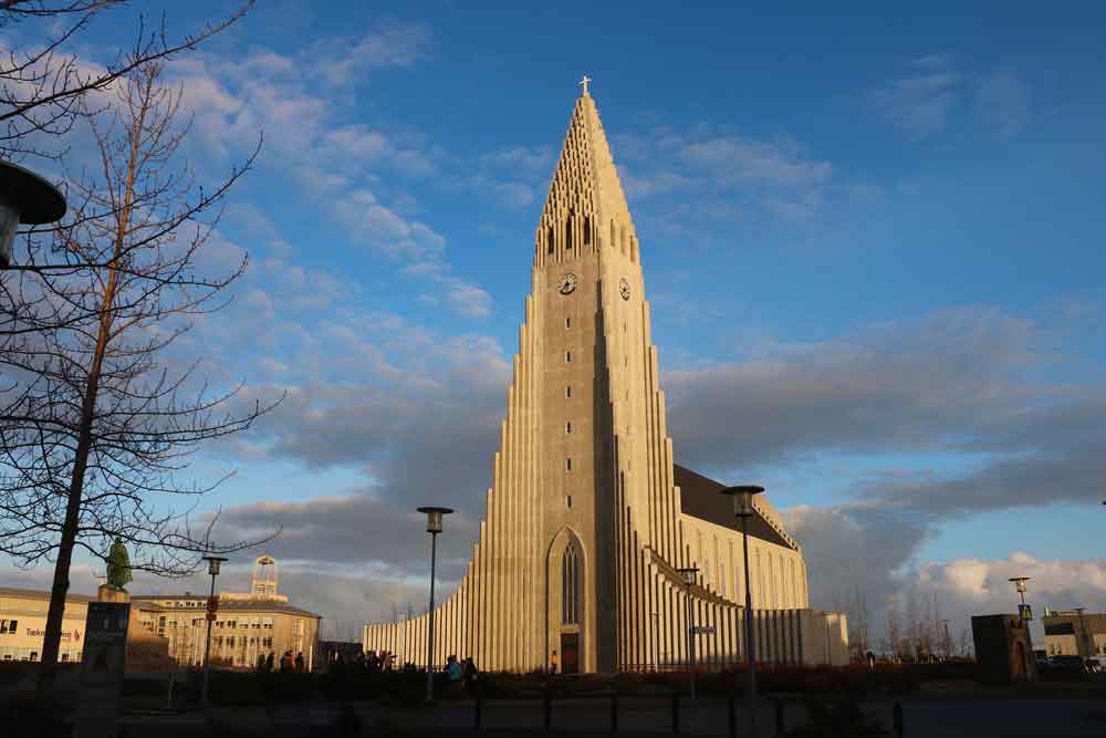 Salita-in-cima-alla-Hallgrímskirkja Salita-in-cima-alla-Hallgrímskirkja